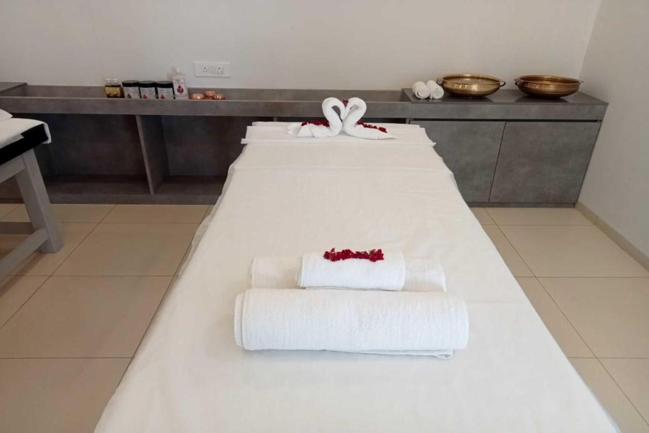 White Feather Resort Kauncha Silvassa Esterno foto