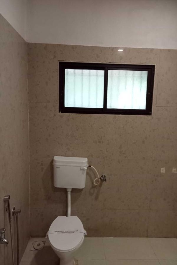 White Feather Resort Kauncha Silvassa Esterno foto