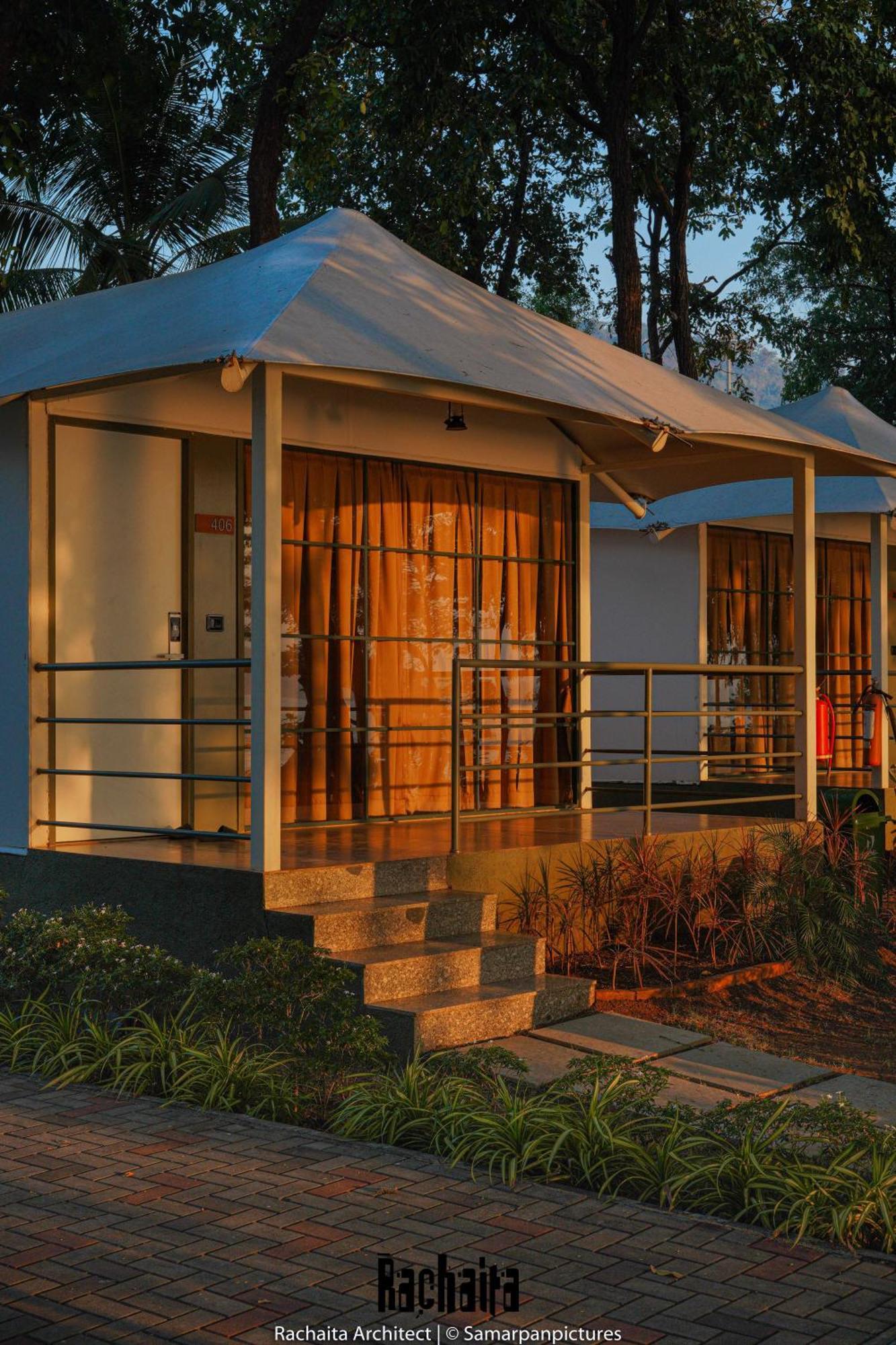 White Feather Resort Kauncha Silvassa Esterno foto