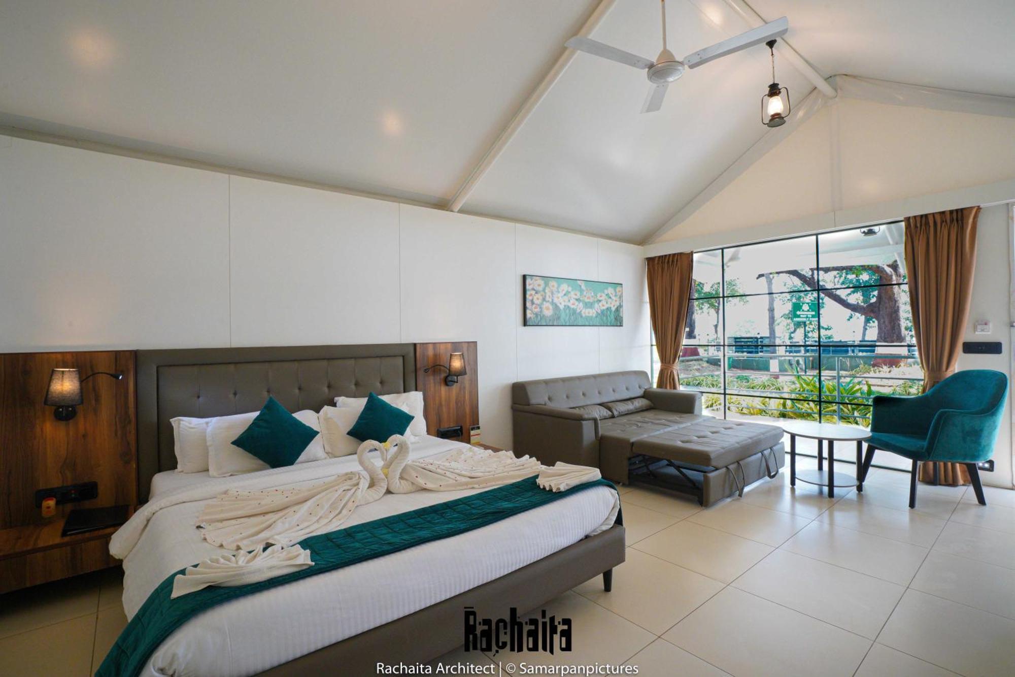 White Feather Resort Kauncha Silvassa Esterno foto