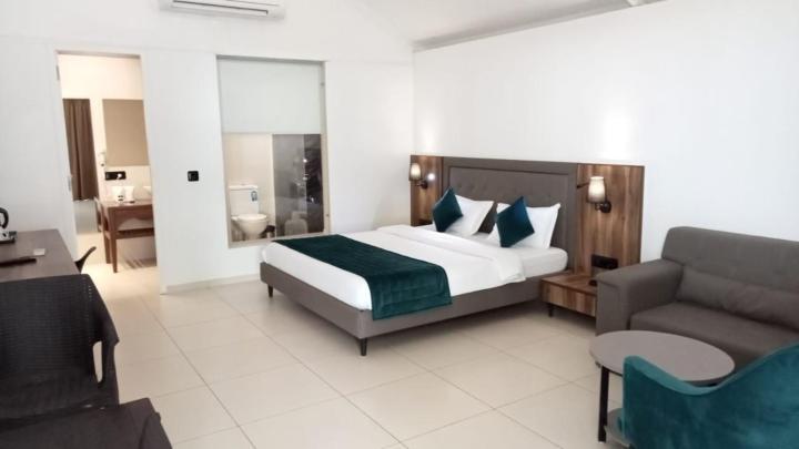 White Feather Resort Kauncha Silvassa Esterno foto